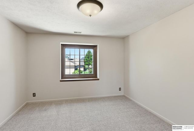 16211 Chicago Street, Omaha, NE 68118