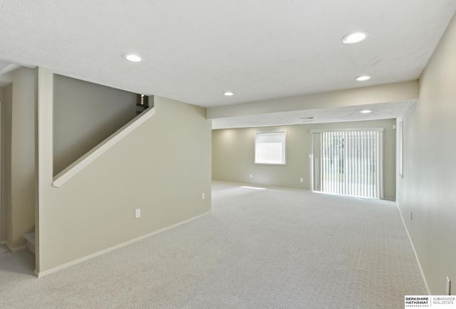 16211 Chicago Street, Omaha, NE 68118