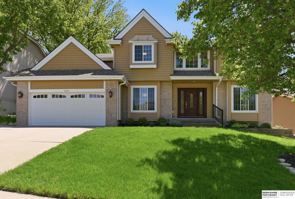 16211 Chicago Street, Omaha, NE 68118