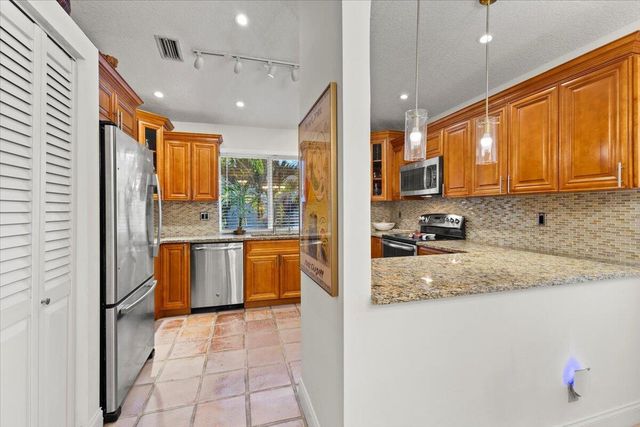 6700 VIA REGINA, Boca Raton, FL 33433