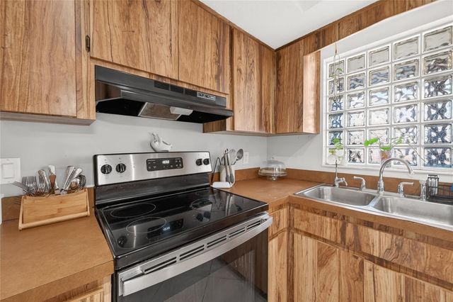 18322 SWAN LAKE DRIVE, Lutz, FL 33549