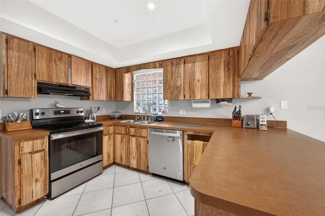 18322 SWAN LAKE DRIVE, Lutz, FL 33549