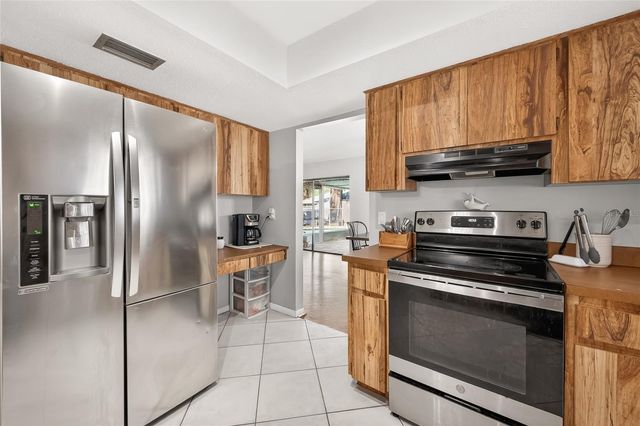 18322 SWAN LAKE DRIVE, Lutz, FL 33549