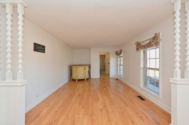 939 Sunset Dr, Gallatin, TN 37066