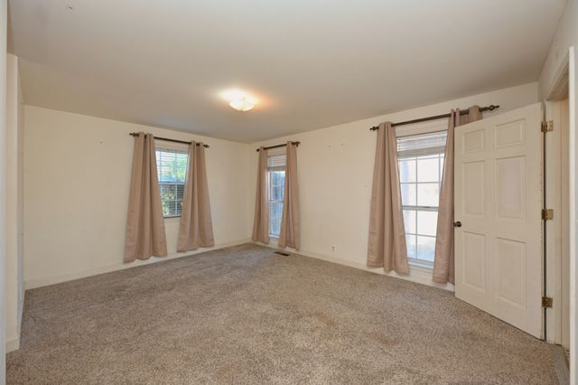 939 Sunset Dr, Gallatin, TN 37066