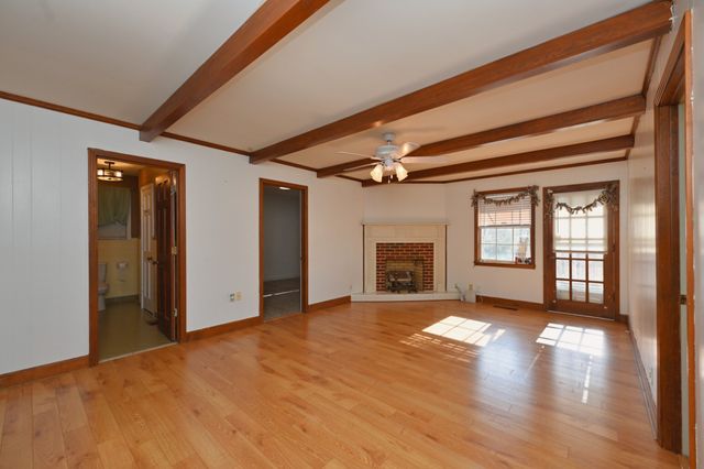 939 Sunset Dr, Gallatin, TN 37066