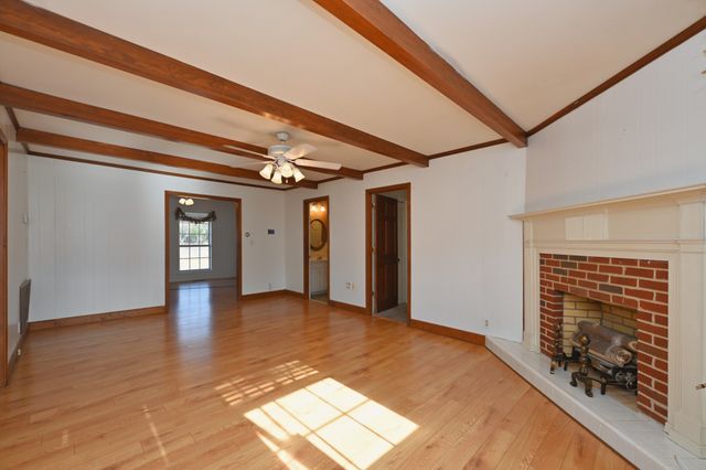 939 Sunset Dr, Gallatin, TN 37066