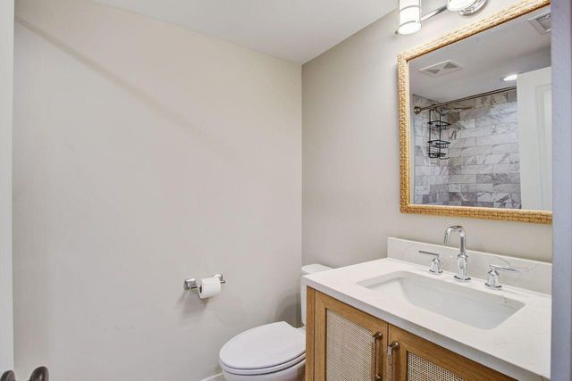 112 W West Huron Avenue, Folly Beach, SC 29439