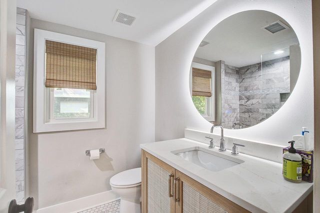 112 W West Huron Avenue, Folly Beach, SC 29439