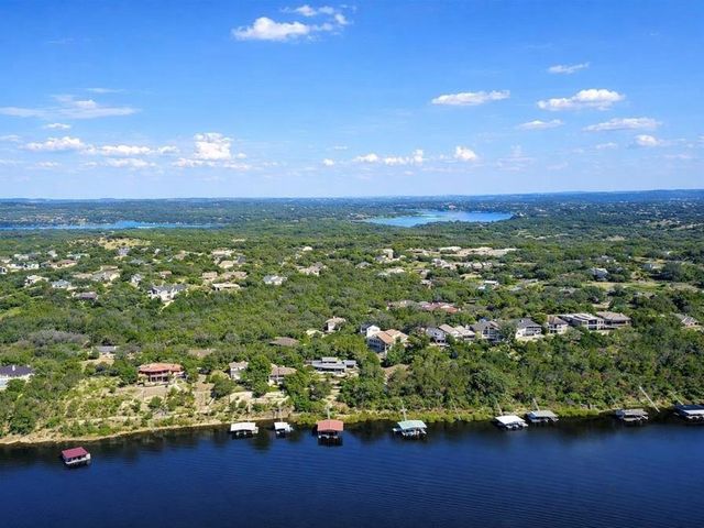 945 Wesley Ridge DR, Spicewood, TX 78669