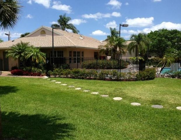 671 Cypress Lake Boulevard D, Pompano Beach, FL 33064