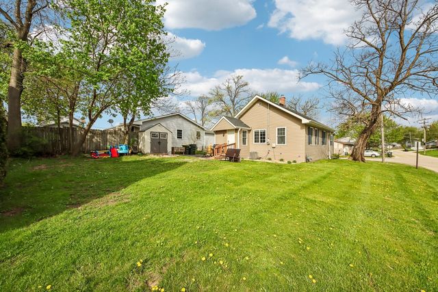 316 Lily Lane, Lakemoor, IL 60051