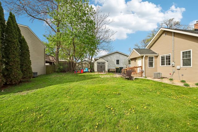 316 Lily Lane, Lakemoor, IL 60051