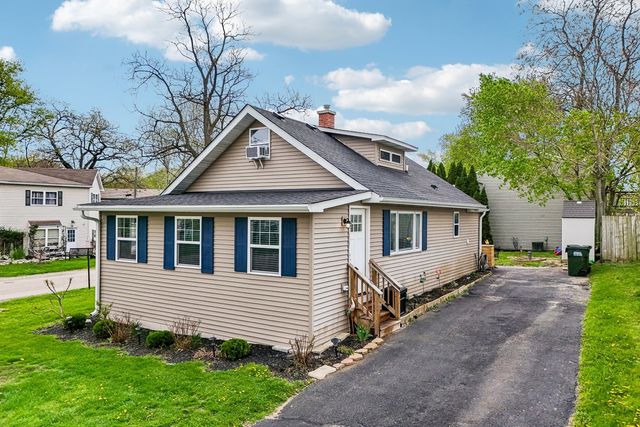 316 Lily Lane, Lakemoor, IL 60051