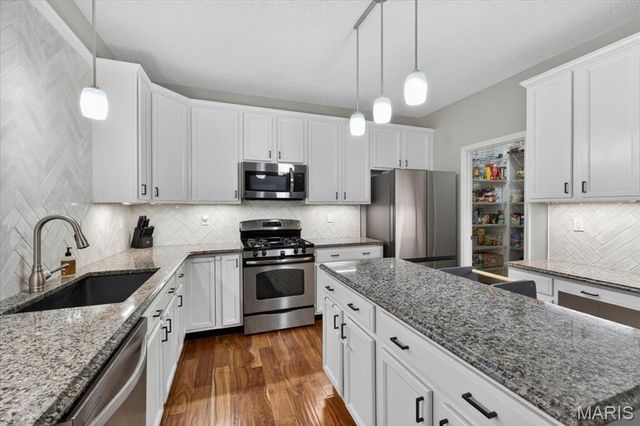 3513 Barter Street, St Charles, MO 63301