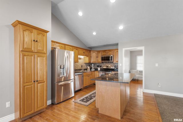 3005 HICKORY RIDGE Drive, Herrin, IL 62948