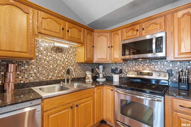 3005 HICKORY RIDGE Drive, Herrin, IL 62948