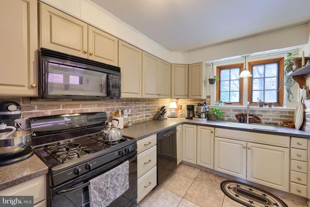 312 E ORANGE ST, Lancaster, PA 17602