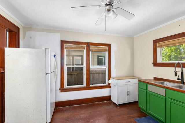 834 Adams Street SE, Grand Rapids, MI 49507