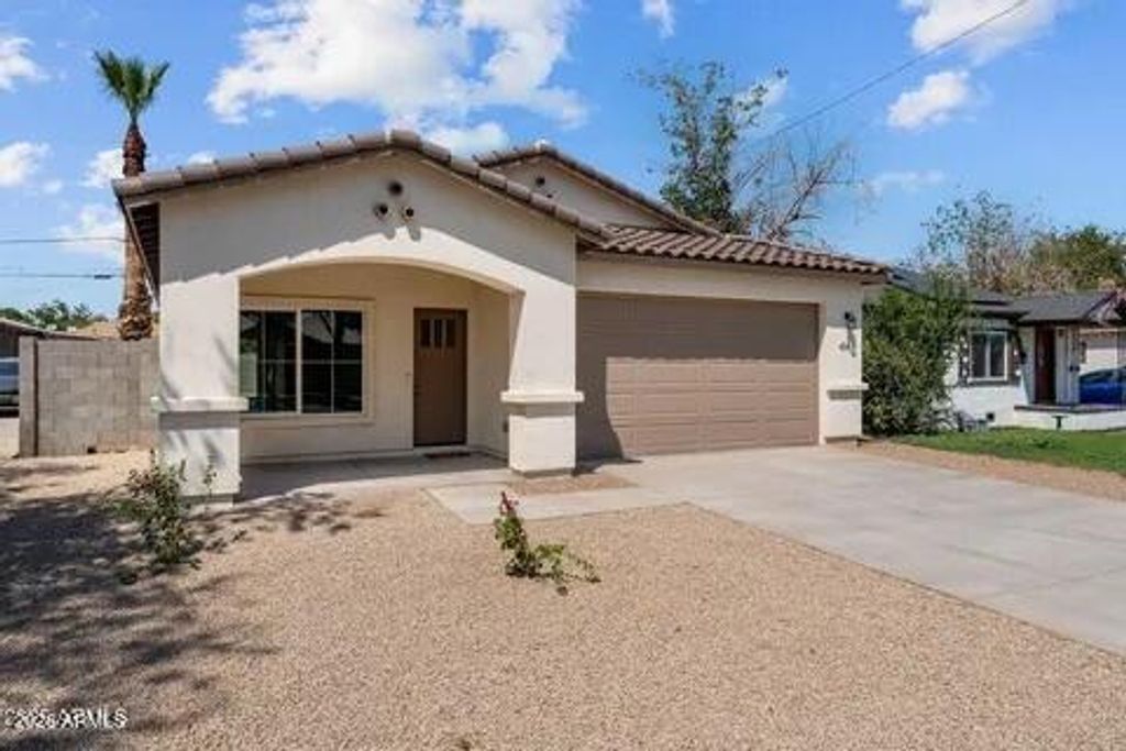 Image 1 of property listing at 414 E Eason Avenue, Buckeye, AZ 85326