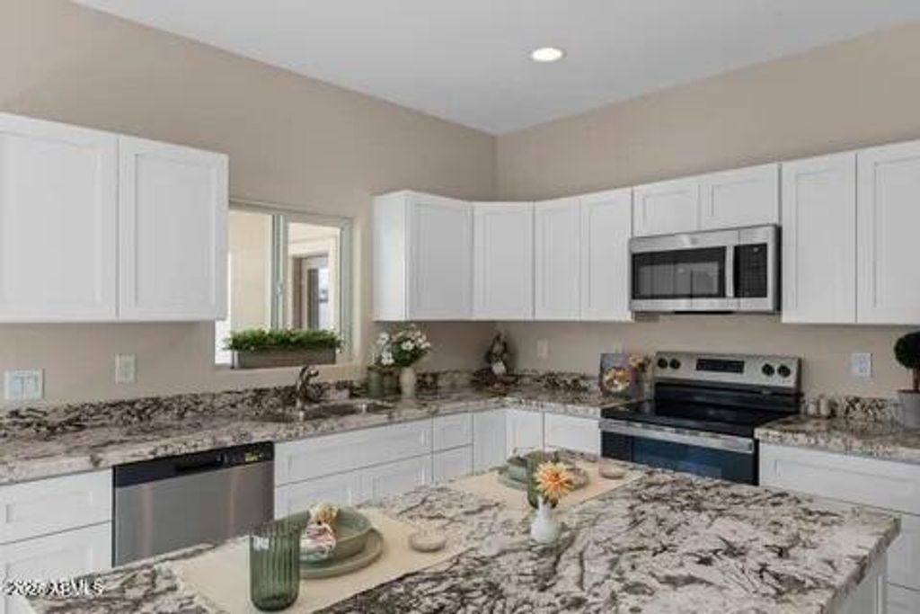 Image 10 of property listing at 414 E Eason Avenue, Buckeye, AZ 85326