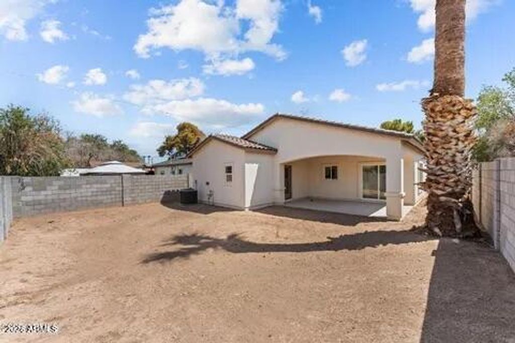 Image 28 of property listing at 414 E Eason Avenue, Buckeye, AZ 85326