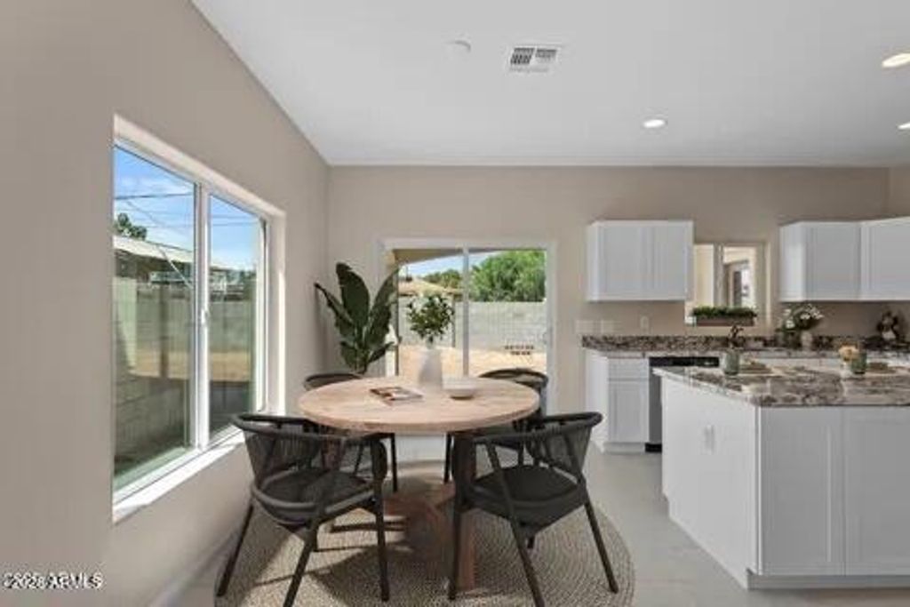 Image 6 of property listing at 414 E Eason Avenue, Buckeye, AZ 85326