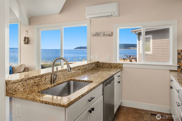 2271 Eastpoint Road, Langley, WA 98260