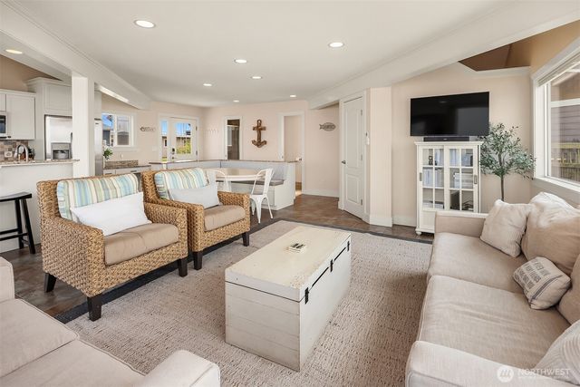 2271 Eastpoint Road, Langley, WA 98260