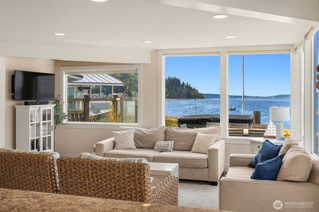 2271 Eastpoint Road, Langley, WA 98260