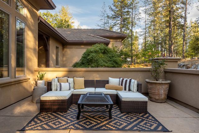 1306 Shady Tree Ln, Meadow Vista, CA 95722