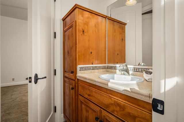 1306 Shady Tree Ln, Meadow Vista, CA 95722