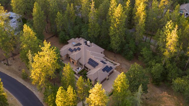 1306 Shady Tree Ln, Meadow Vista, CA 95722
