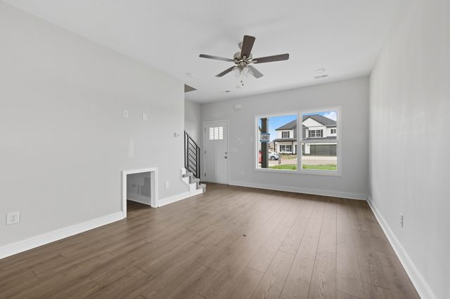 520 Ayden Ln, Clarksville, TN 37042
