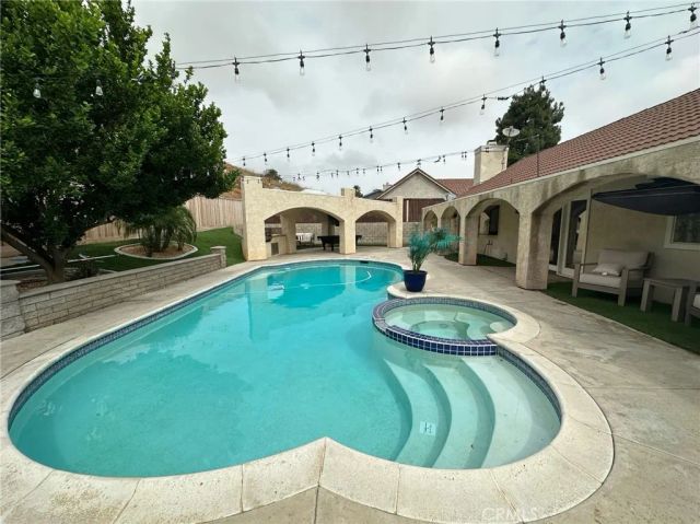 11296 Heathcliff, Riverside, CA 92505