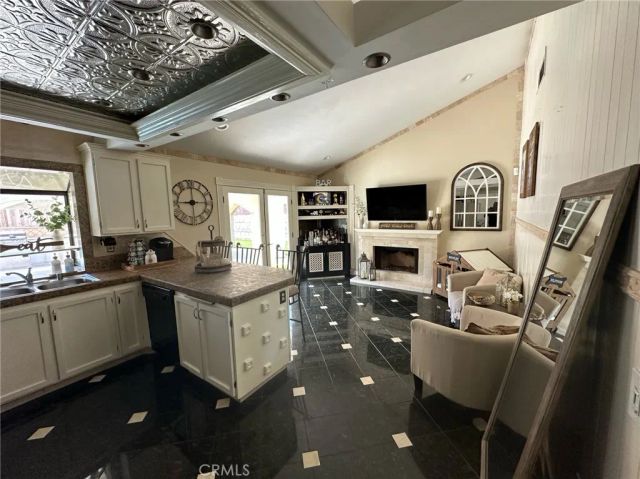 11296 Heathcliff, Riverside, CA 92505