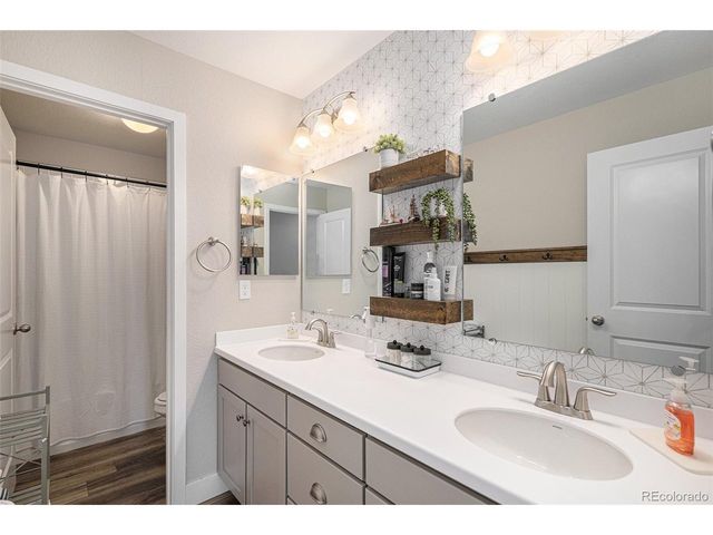 21789 E Tufts Dr, Aurora, CO 80015