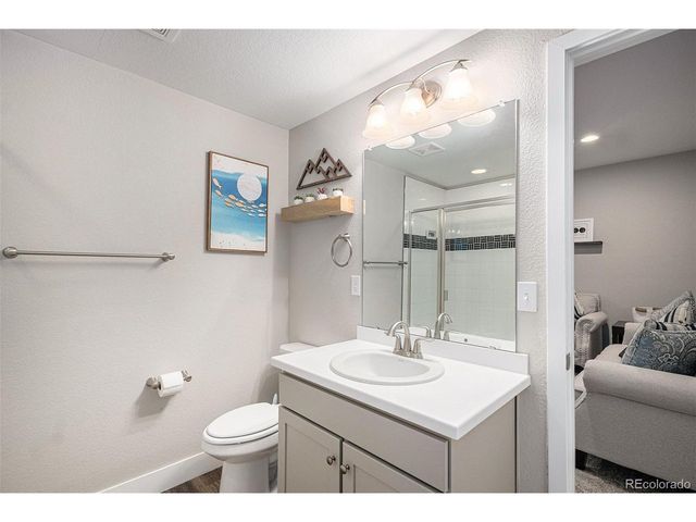 21789 E Tufts Dr, Aurora, CO 80015