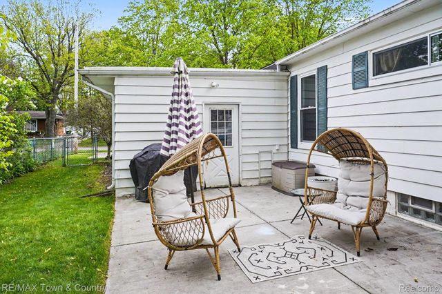 207 Labian Drive, Flushing, MI 48433