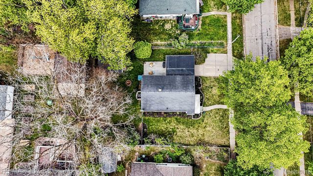207 Labian Drive, Flushing, MI 48433