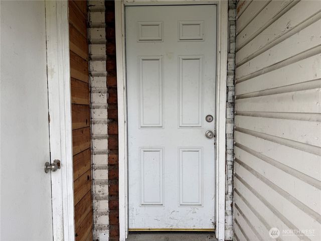 490 W Spruce Street, Sequim, WA 98382