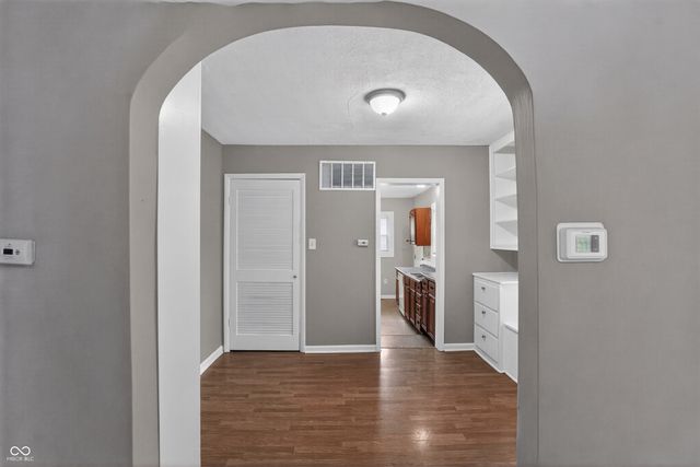 933 N Routiers Avenue, Indianapolis, IN 46219