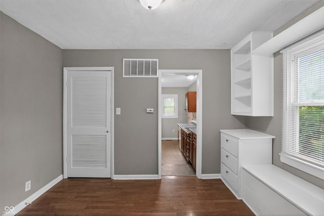 933 N Routiers Avenue, Indianapolis, IN 46219