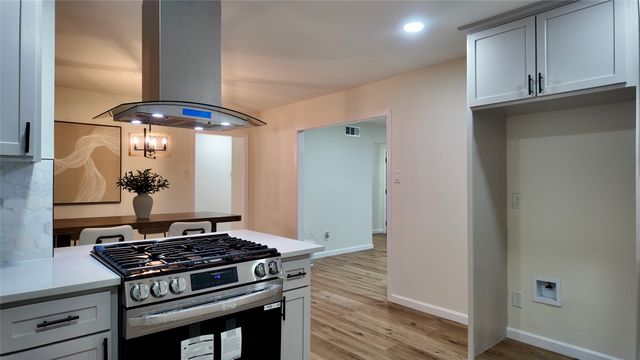 11343 Lippitt Avenue, Dallas, TX 75218