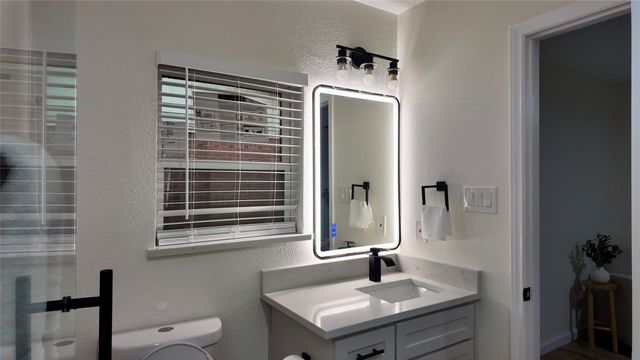 11343 Lippitt Avenue, Dallas, TX 75218