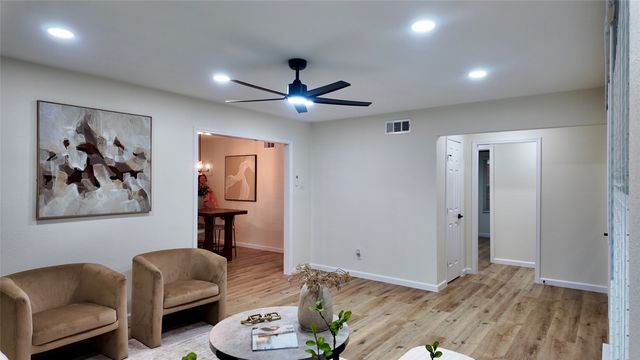 11343 Lippitt Avenue, Dallas, TX 75218