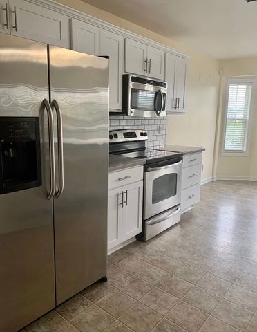 3192 Twelve Oaks Blvd, Clarksville, TN 37042