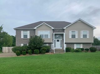 3192 Twelve Oaks Blvd, Clarksville, TN 37042