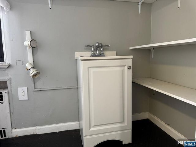 327 Bridge Plaza, Fort Lee, NJ 07024