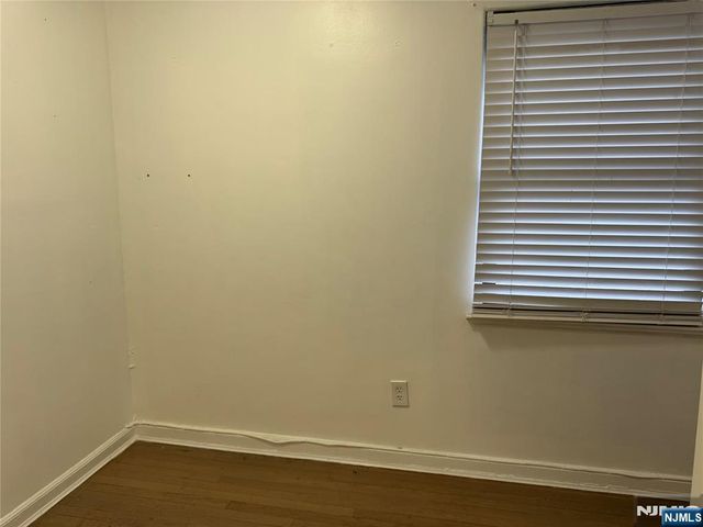 327 Bridge Plaza, Fort Lee, NJ 07024